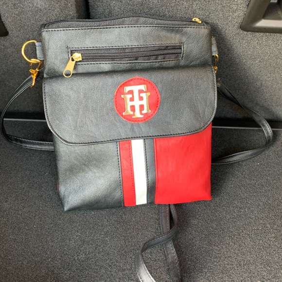 Purses - Picture 2 of 3